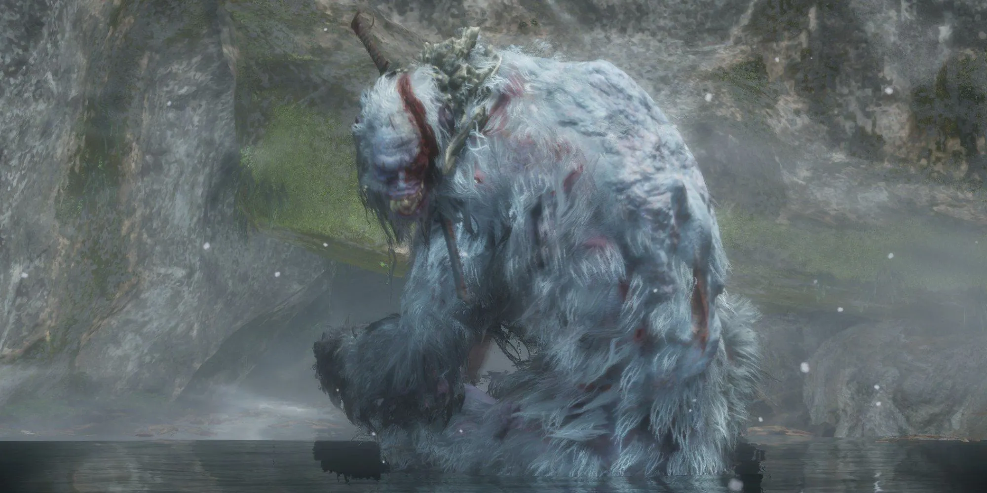 Cận cảnh Guardian Ape với vết thương trên cơ thể trong Sekiro, một trong những thử thách đáng nhớ của game.