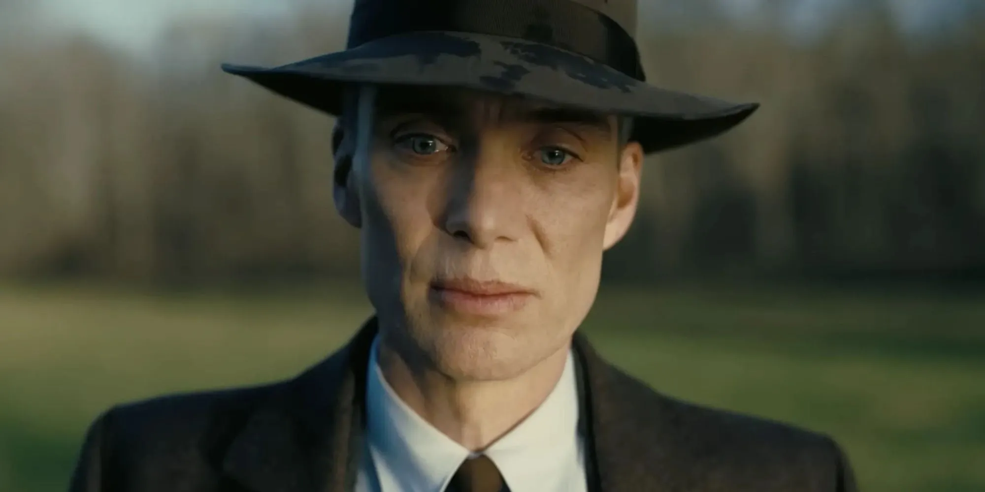 Cillian Murphy trong vai J. Robert Oppenheimer, phản ánh sự thành công của dòng phim tiểu sử có chiều sâu kỹ thuật.