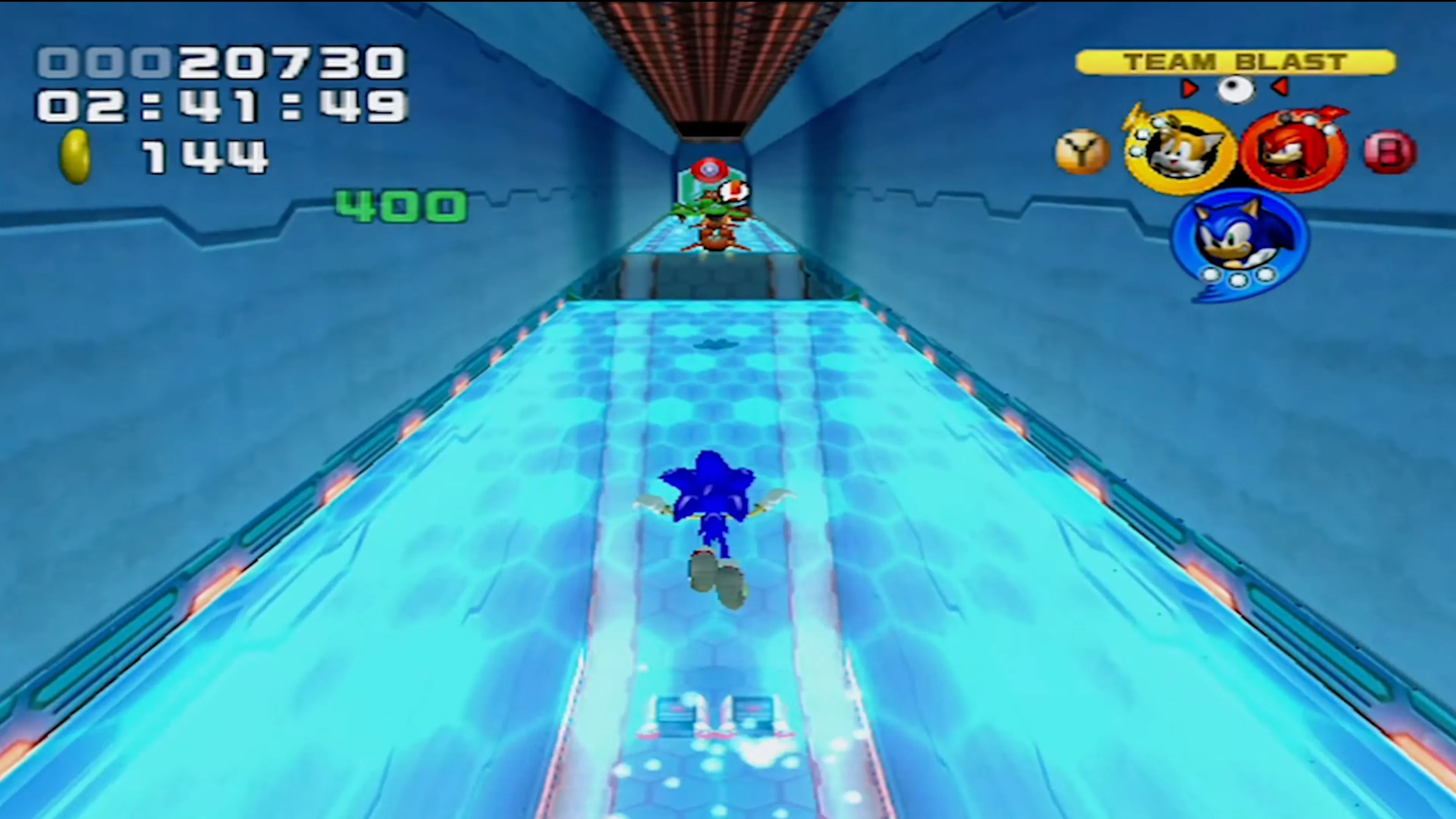 Đội hình Sonic Heroes vượt qua màn chơi Seaside Hill