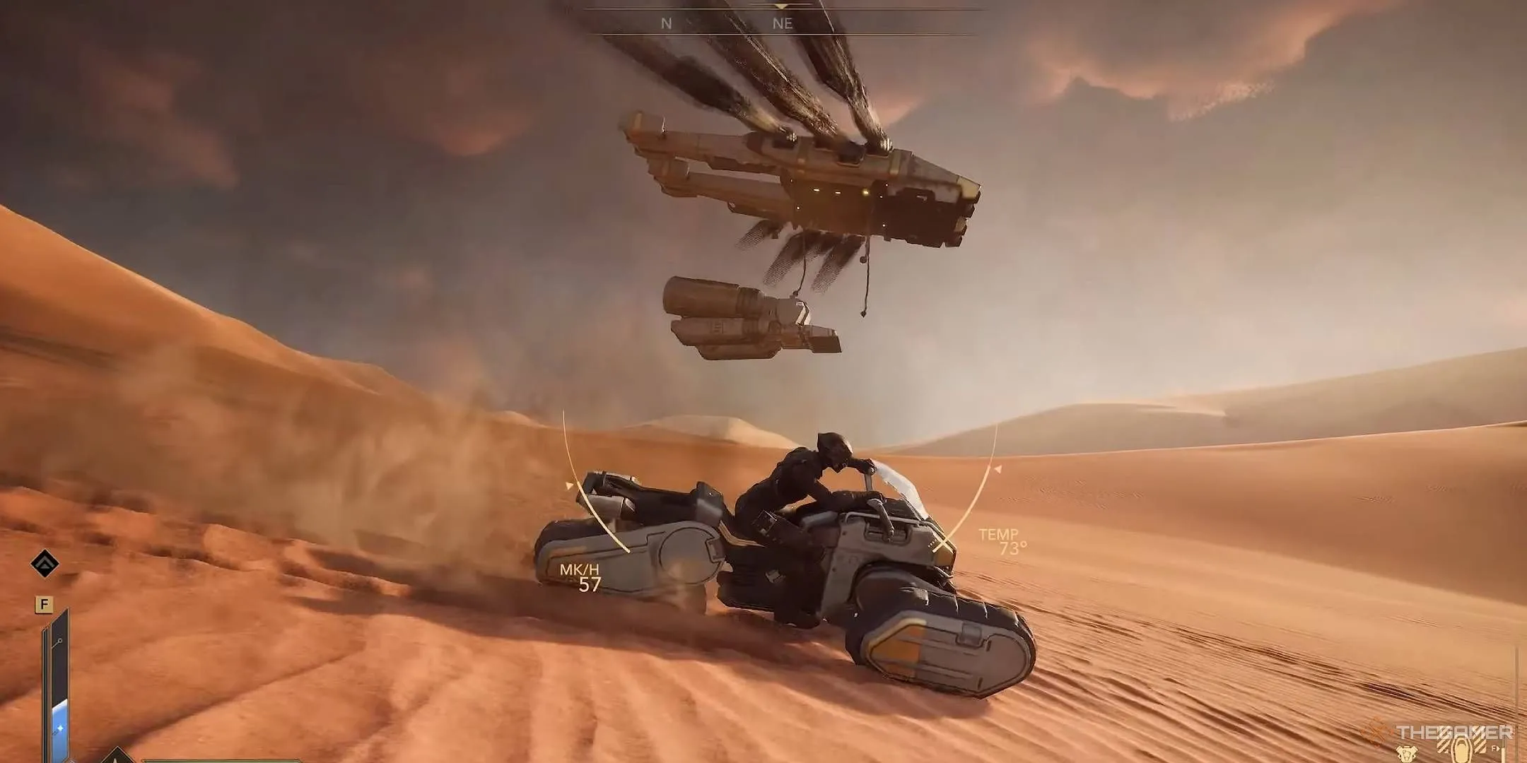 Ornithopter thả xe tăng xuống sa mạc Arrakis trong Dune: Awakening, bối cảnh lý tưởng cho nhiệm vụ phá hoại Sandcrawler.