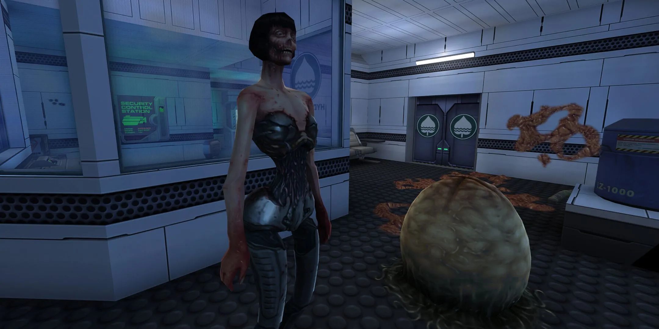 Quái vật Cyborg Midwife đáng sợ đứng cạnh ổ trứng trong System Shock 2 Remastered, biểu tượng cho thử thách quản lý tài nguyên.