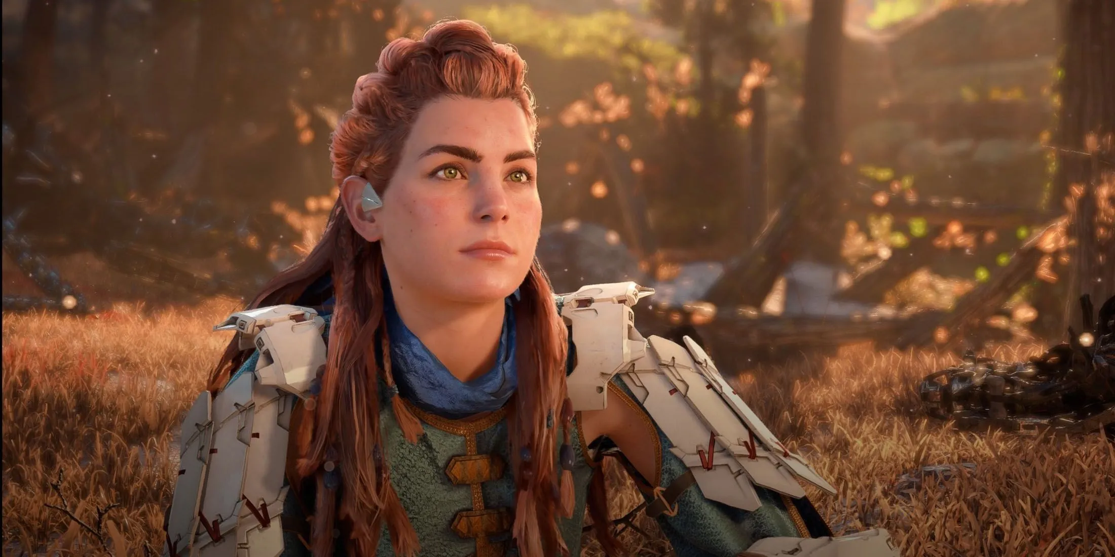 Aloy tập luyện trong môi trường hoang dã của Horizon Zero Dawn Remastered, thể hiện sự năng động